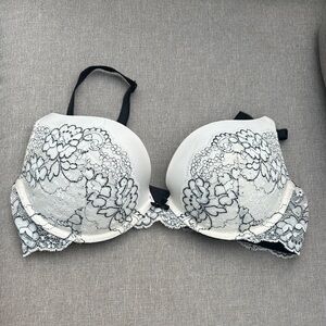 Victoria's Secret Lace Bra - Black and Cream